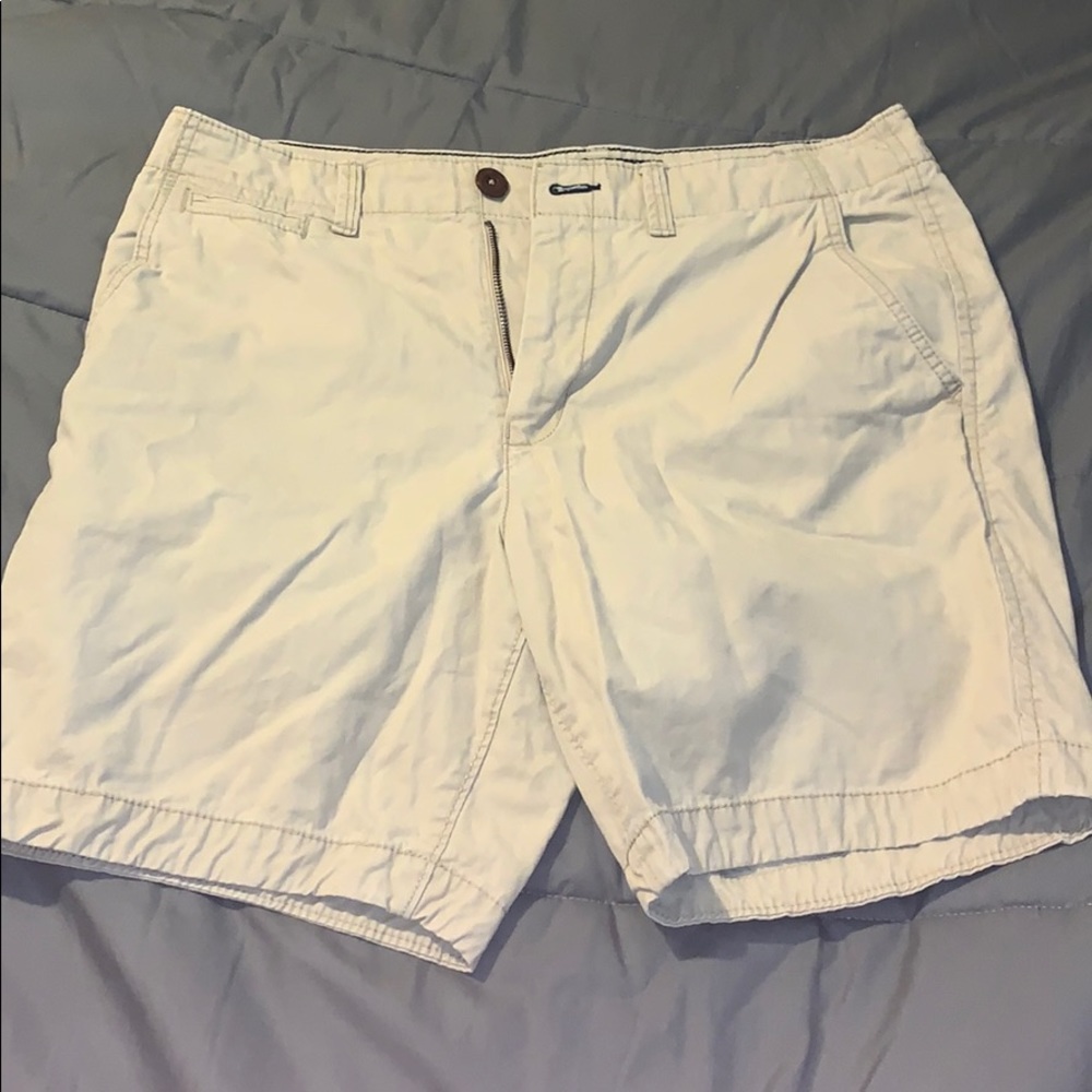 American Eagle khaki Shorts